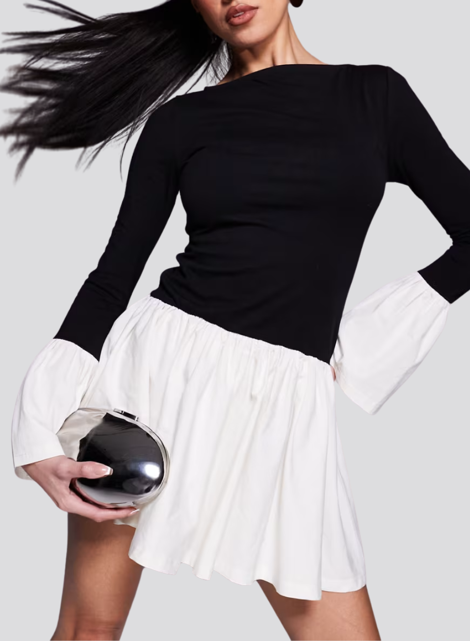 MINI-ROBE EN POPELINE À POIGNETS VOLANTÉS